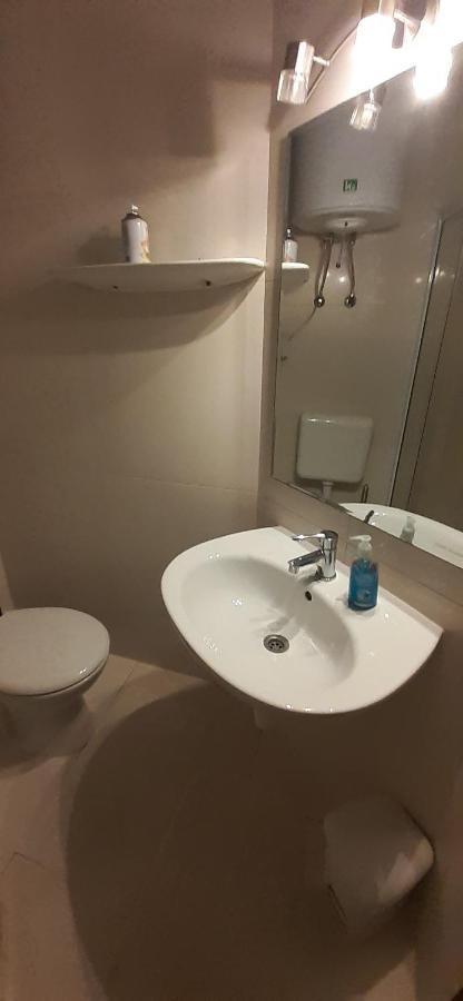 Oazis Apartmanhaz Hajdúszoboszló المظهر الخارجي الصورة