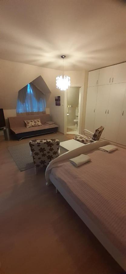 Oazis Apartmanhaz Hajdúszoboszló المظهر الخارجي الصورة