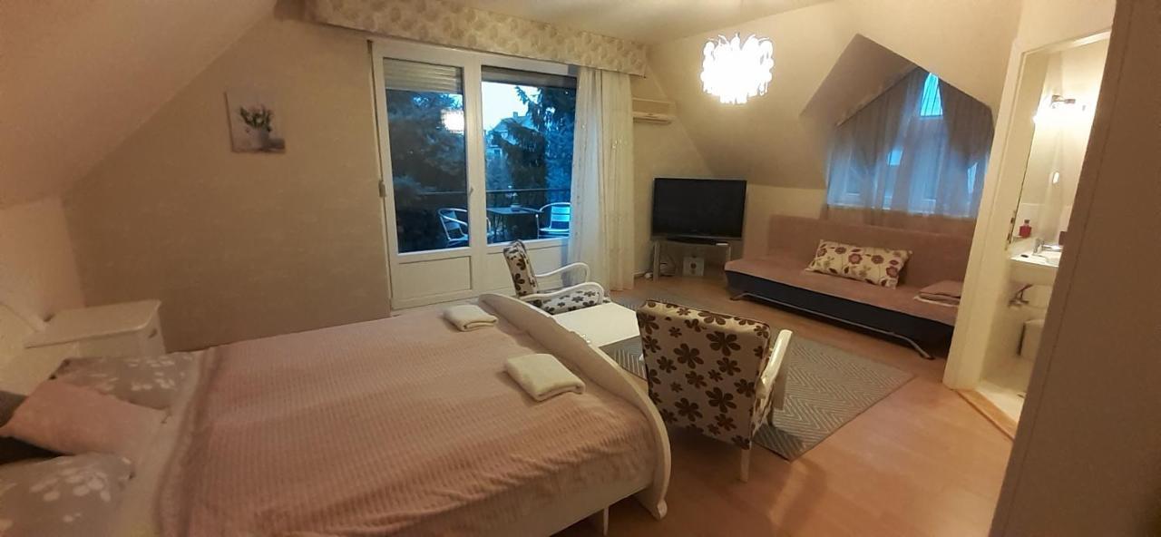 Oazis Apartmanhaz Hajdúszoboszló المظهر الخارجي الصورة