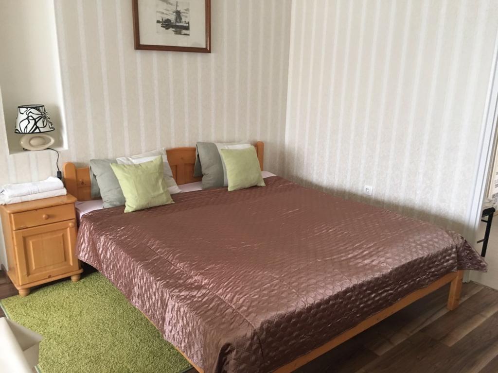 Oazis Apartmanhaz Hajdúszoboszló الغرفة الصورة
