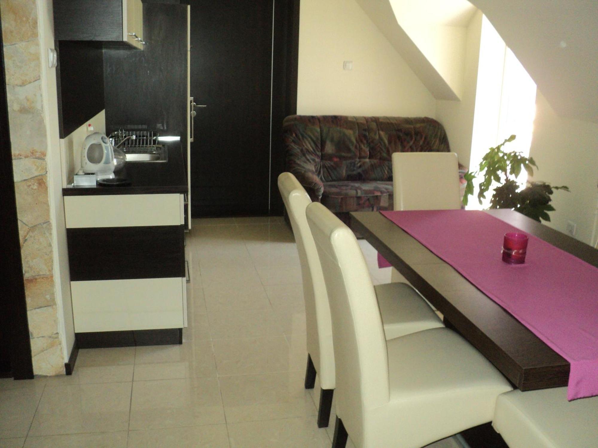 Oazis Apartmanhaz Hajdúszoboszló المظهر الخارجي الصورة