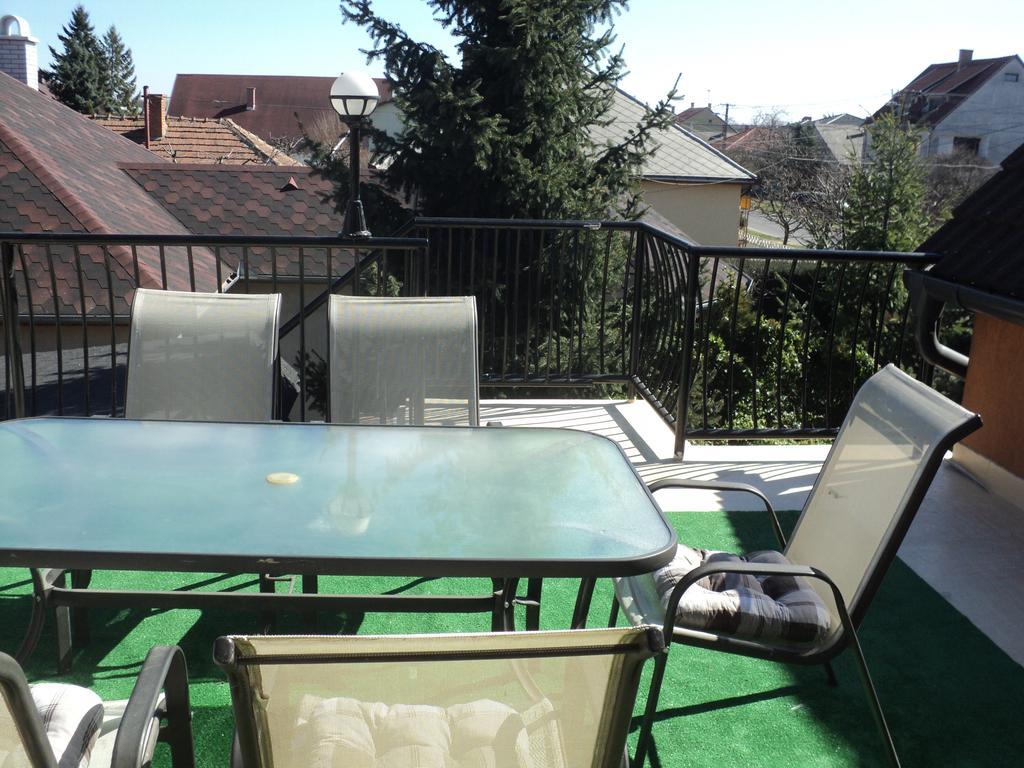 Oazis Apartmanhaz Hajdúszoboszló الغرفة الصورة
